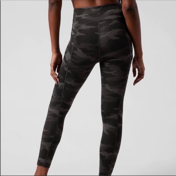 Athleta Ultimate Camo 7/8 Tight, 1X - Picture 2 of 7